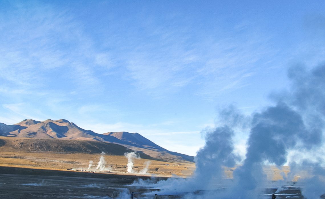 Geysers del Tatio no Deserto do Atacama
