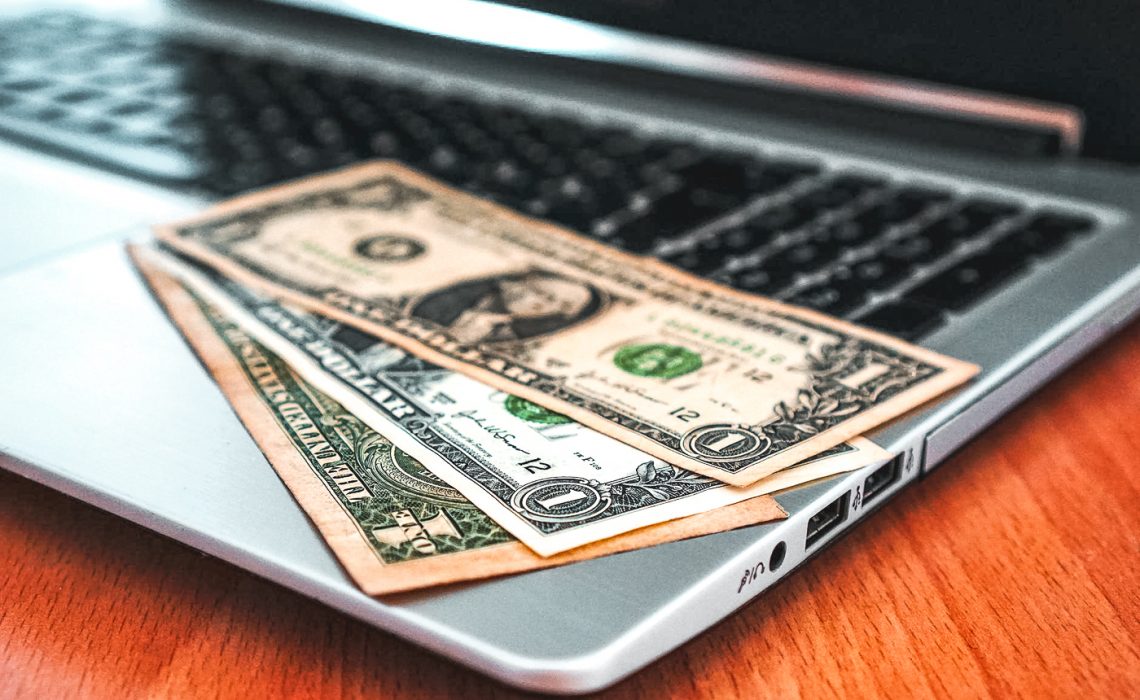 Qual moeda levar para o Chile - Dólar ou real