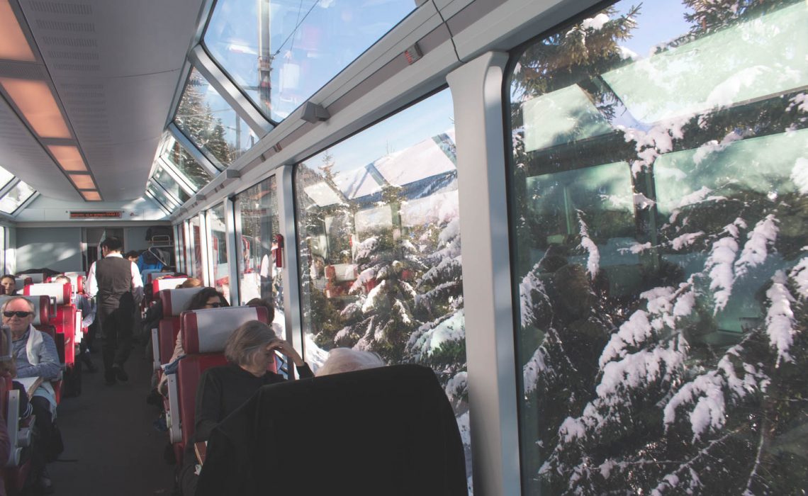 Glacier Express, o trem panorâmico entre Zermatt e St. Moritz na Suíça